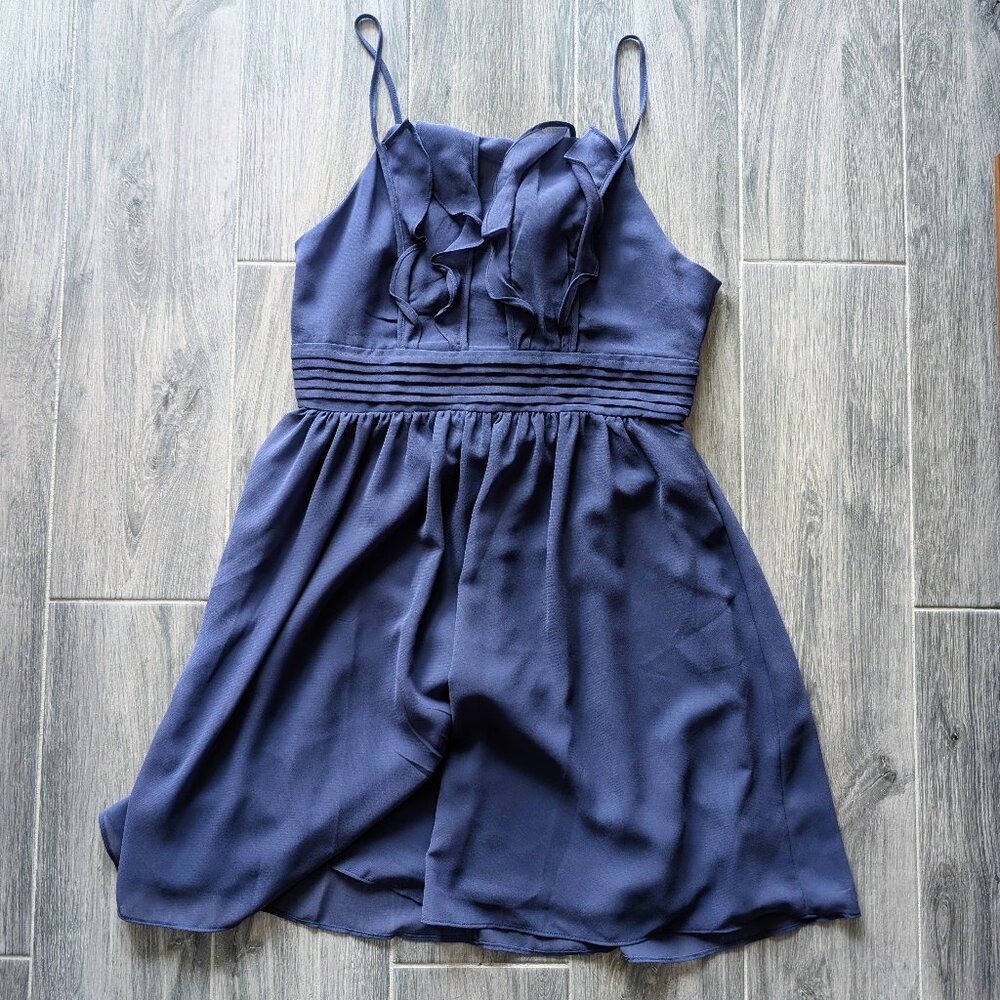 BCBGeneration Pintuck Ruffled Cocktail Wedding Guest Dress in Blue Smoke SIZE 6